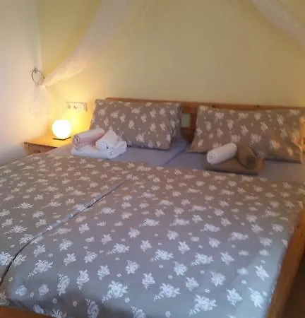 Claudia Appartamento Povljana